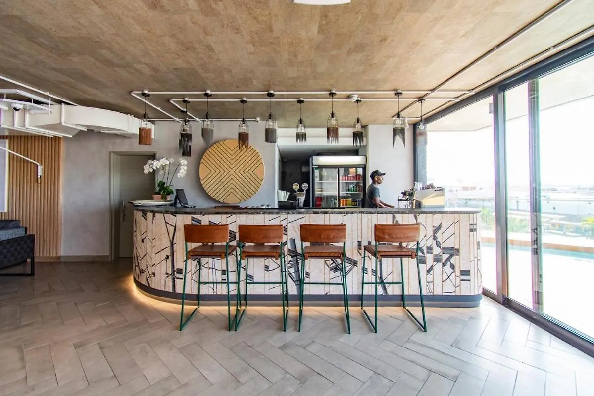 Contemporary Style In Woodstock Daire Cape Town