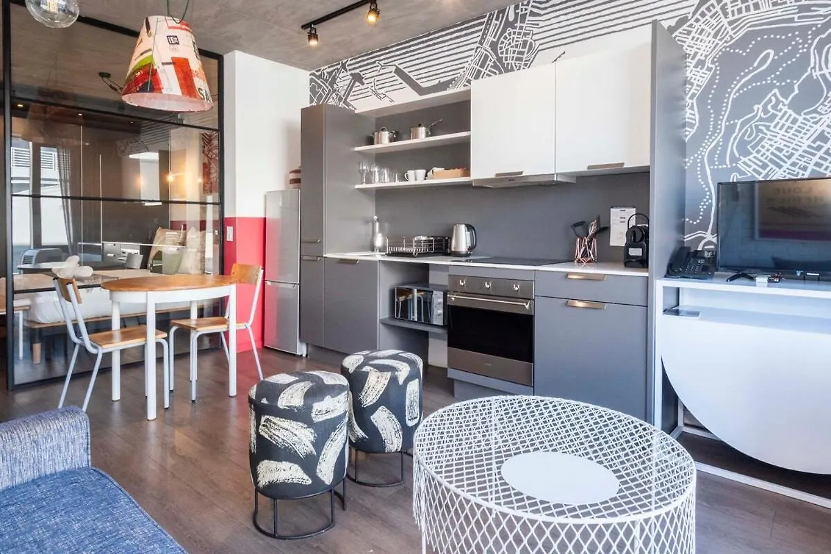 Contemporary Style In Woodstock Daire Cape Town